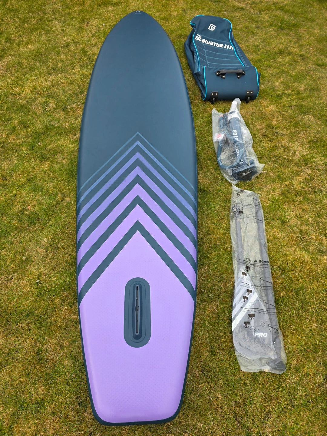 Gladiator Pro 11'2 x 30" x 4.7" iSUP - Ex Demo